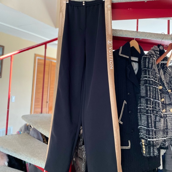 Louis Vuitton VUITTAMINS PRE-FALL 2021 COLLECTION pants - Picture 2 of 16